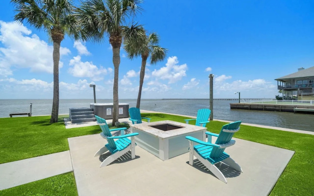 Blue Marlin Bayfront Retreat