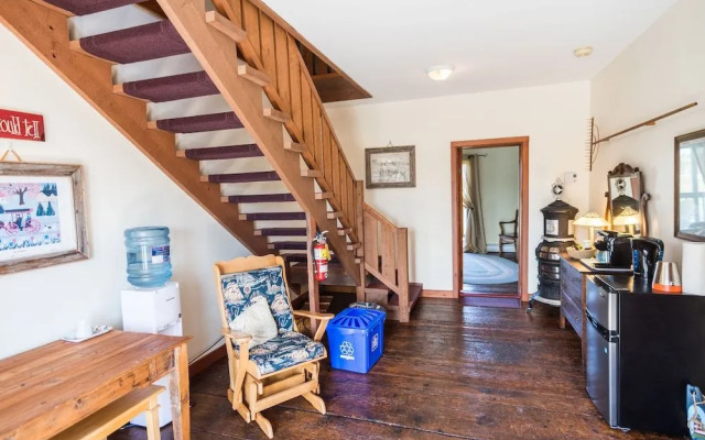 Bayview Pines Country Inn Apartments