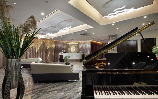 Wing Hotel Guilin - Central Square