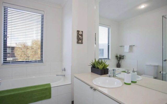 Coast Retreats Victoria