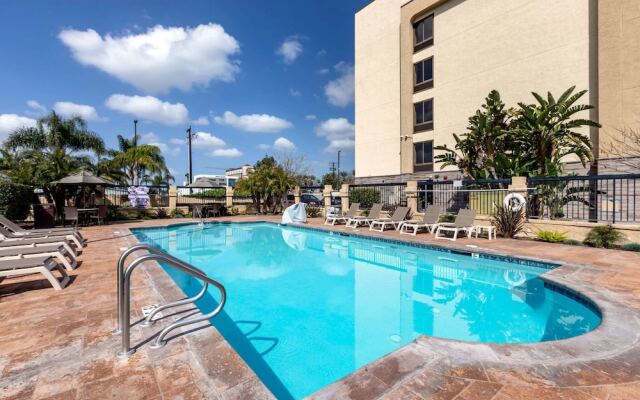 Comfort Inn and Suites Anaheim