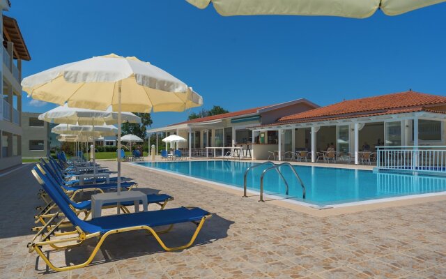 Manousis ApartHotel