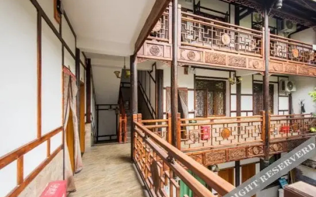 Pangjie Inn