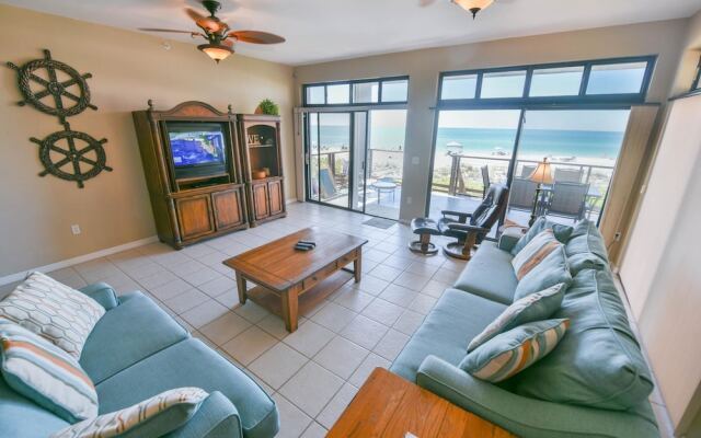 The Beach Front Apartment 3
