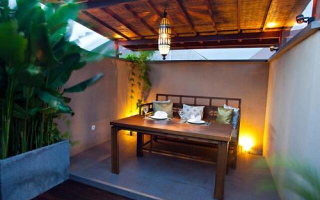 bunga one seminyak