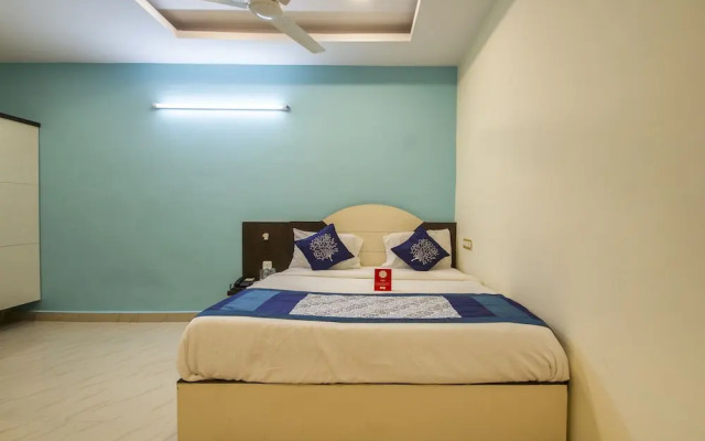 OYO 3968 Chandras Residency