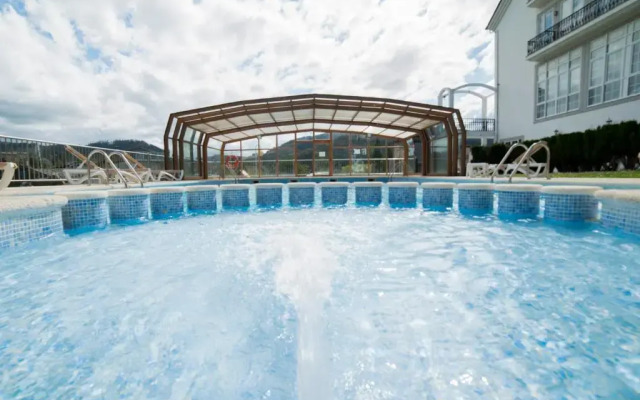 Hotel O Val Do Naseiro