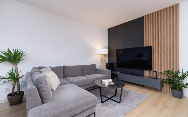 Cracow Lux Apartment by Renters Prestige