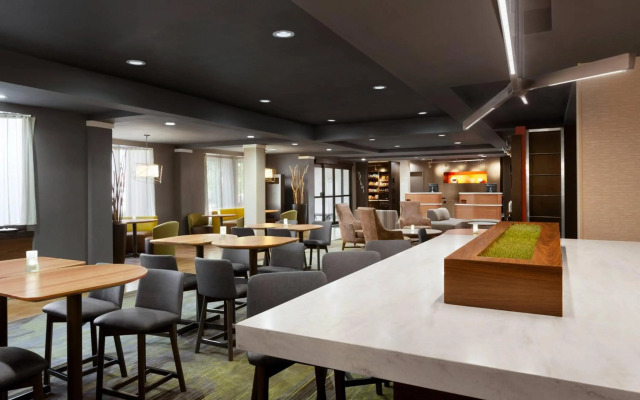 Courtyard by Marriott Tulsa Central