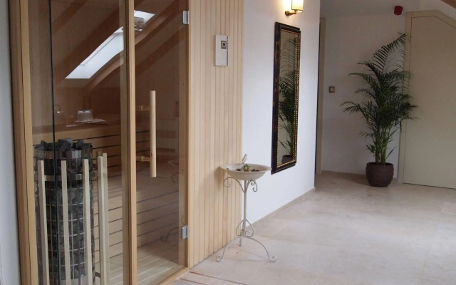 Heritage Hotel Life Palace