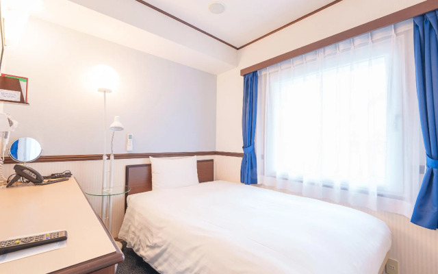 Toyoko Inn Shin Osaka Station Higashi