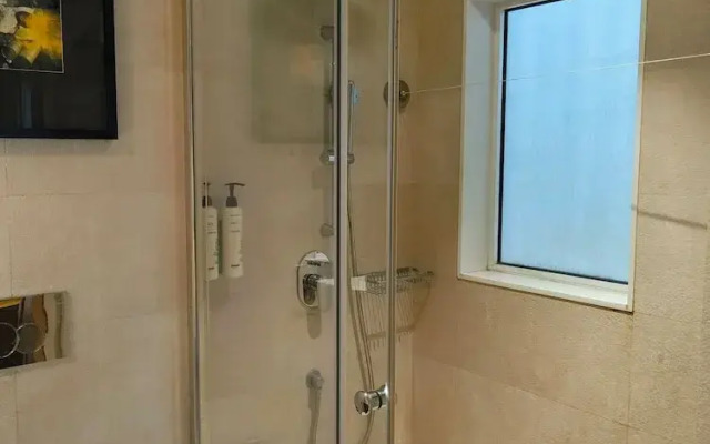 Royal Hometel Suites Dahisar Mumbai