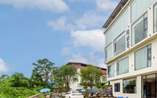 Yintianju Panoramic Light Luxury Hotel (Xingping Ancient Town)