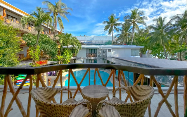 Red Coconut Beach Hotel