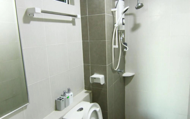 10:39 Studio @ D'Perdana Sri Cemerlang – Bathroom – Kota Bharu
