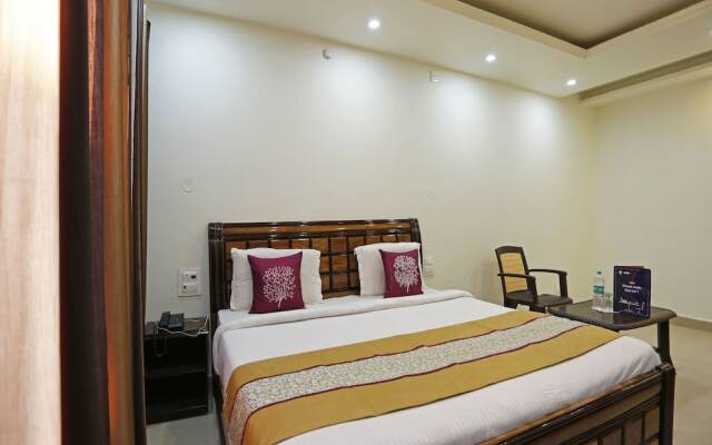 Holiday Inn Guest House