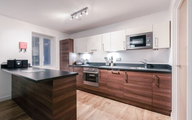 Roomspace Apartments -The Hurley