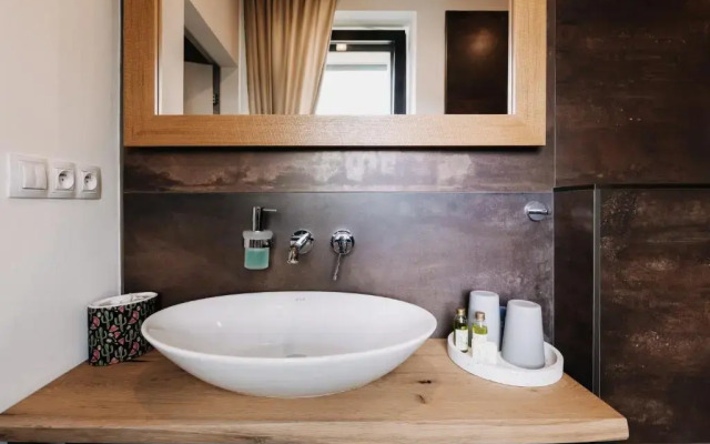 VILLA BRICOLA - Boutique Apartments