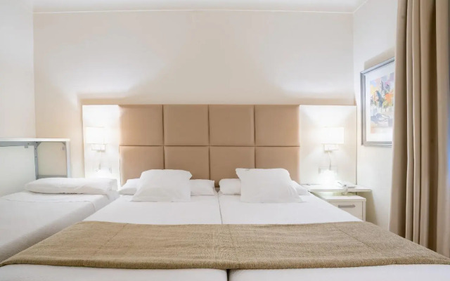 Hotel Pirineo Figueres by Pierre and Vacances