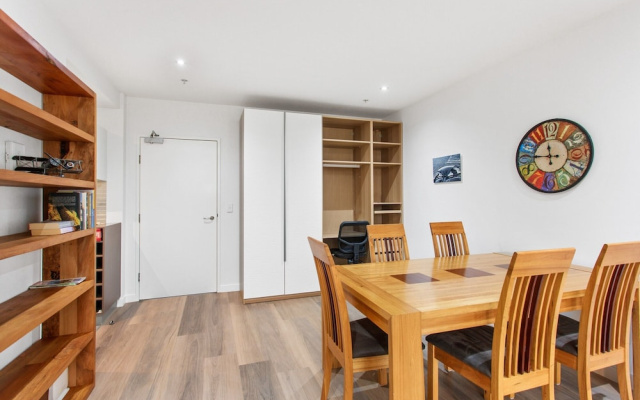 Madecomfy Spacious Canberra LI – Guest Rooms – Phillip