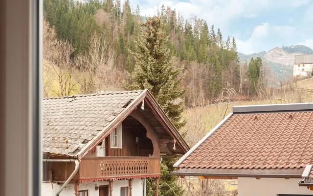 Spacious Apartment in Uderns With Balcony