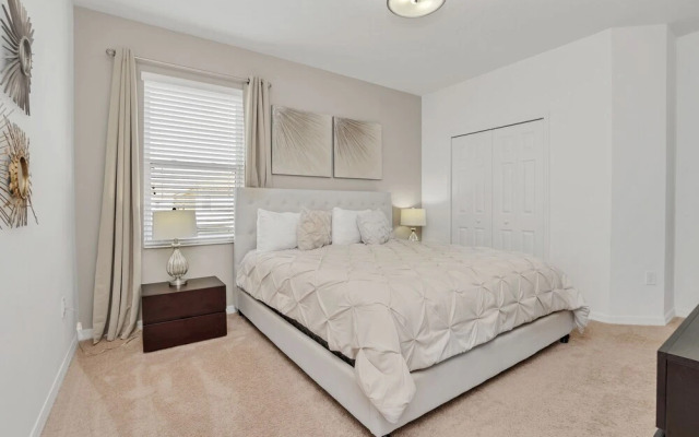 Broadoak Drive villa Solterra 4