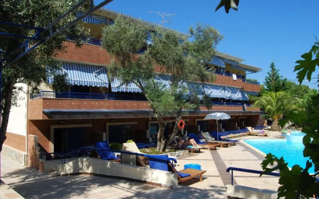 Philoxenia Hotel-Villas