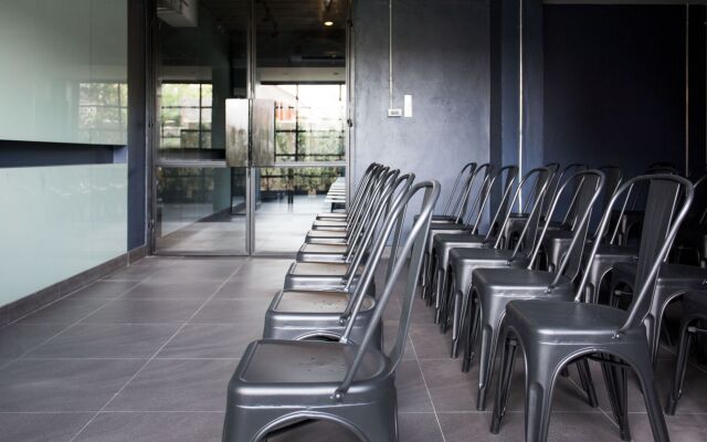 Theorie Hotel Sukhumvit 107 by SLH