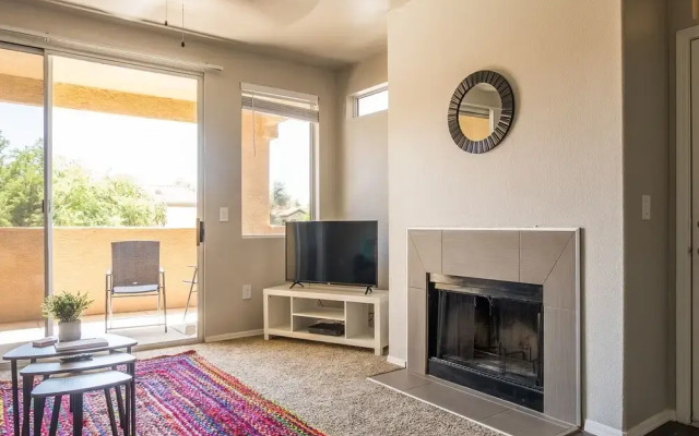 FRONTDESK North Scottsdale Paradise Valley Apts