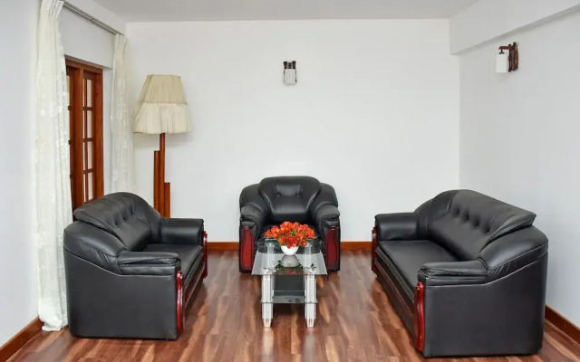 OYO 476 Bloomfield Villa
