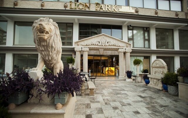 Lion Park Suites & Residence Hotel