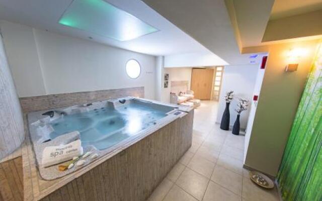 Vournelis Beach Hotel and Spa