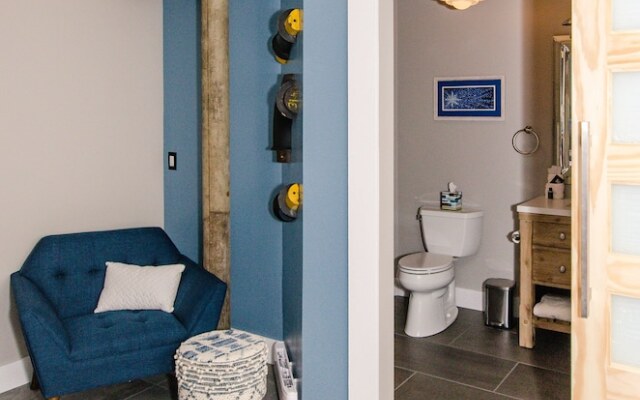 Tobacco Warehouse Inn