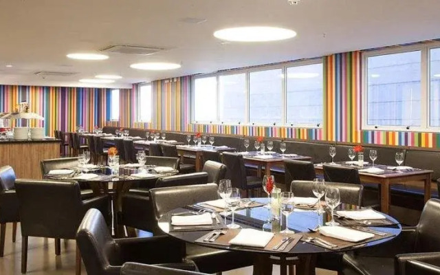 Delmond Hotel