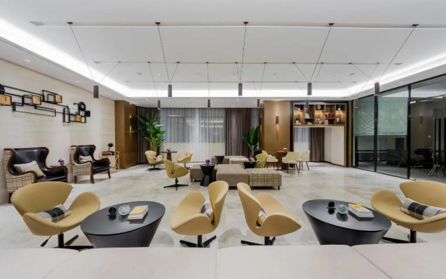 Homeinn Hotel (Wuxi Nanchan Temple Sanyang Square)