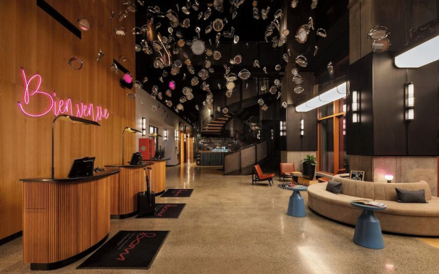 New Hotel Moxy Montreal Downtown