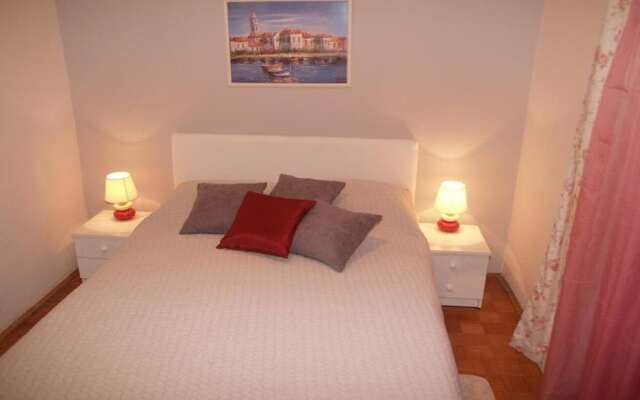 Vedro - 50 m From sea - 1- Red