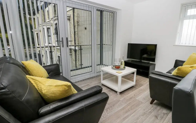 The Office Gardens, Apartment 1