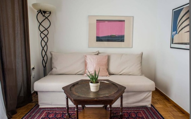 100m2 of Classical Beauty Comfort Near Syntagma