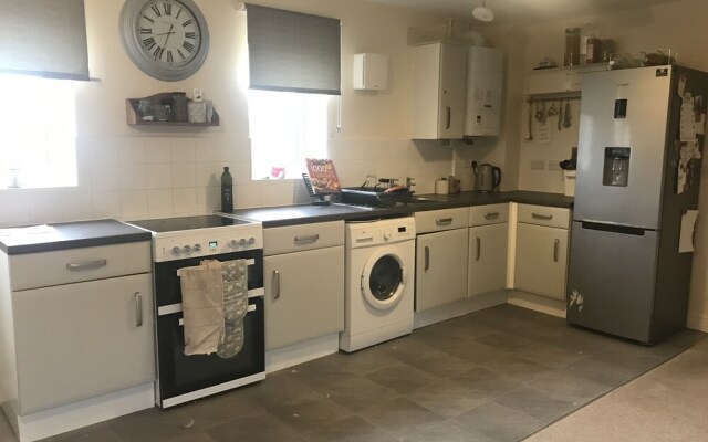 Cosy Romantic Boutique King bed Apartment Nuneaton