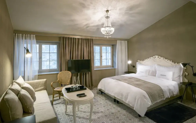 La Couronne Atelier Dependance