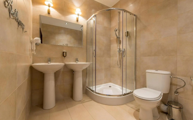 Riviera Resort Modlin Airport