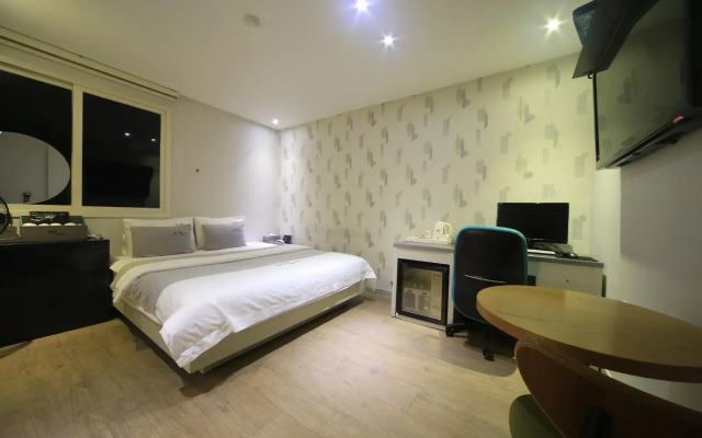 H-AVENUE Hotel Seomyeon Station