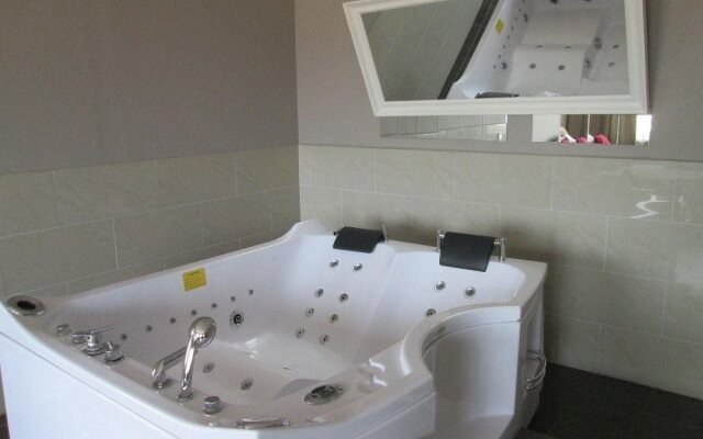 Tea Vienna City Hotel 