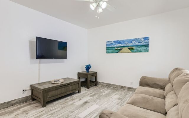 Singer Island Inn