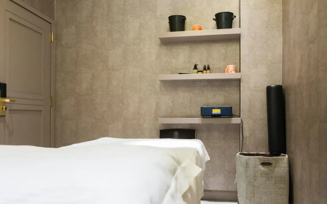 Washington Square Hotel