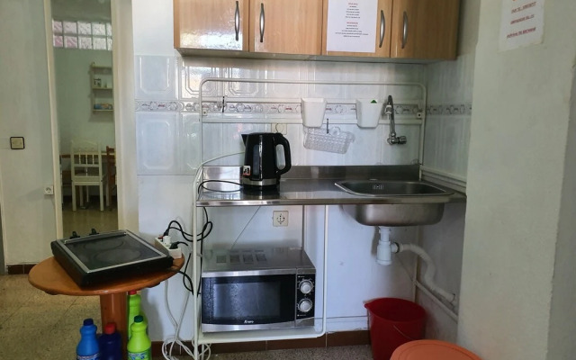 Low Cost Room Las Llaves 1