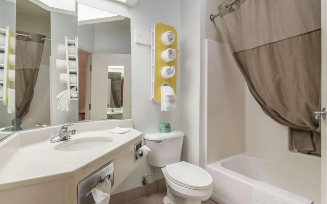 Scottish Inns & Suites Harrisburg - Hershey North