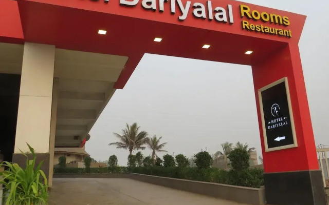 Dariyalal Hotel