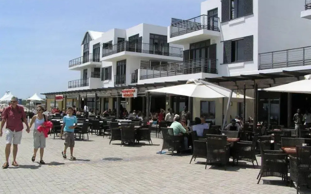 Waves Edge Apartments
